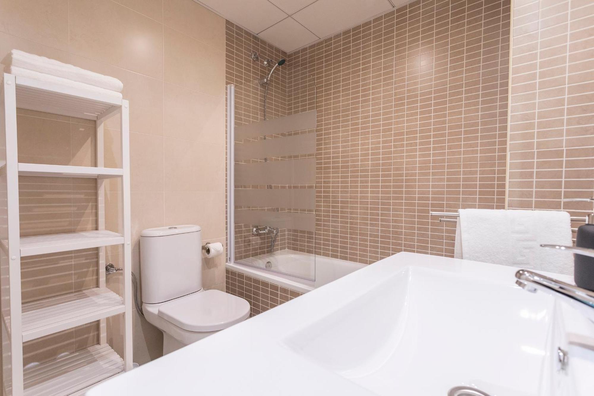 Malaga Rivas 34 Suites Homes المظهر الخارجي الصورة